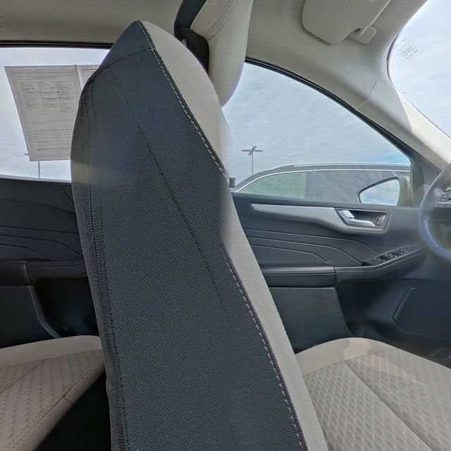 Used 2021 Ford Escape SE w/ Convenience Package FWD image 28