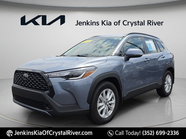 Used 2023 Toyota Corolla Cross LE FWD image 16