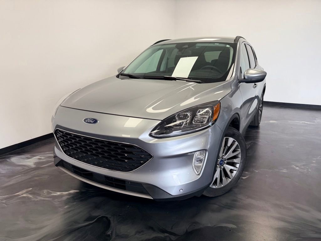 Used 2022 Ford Escape Titanium w/ Class II Trailer Tow Package AWD/4WD image 5