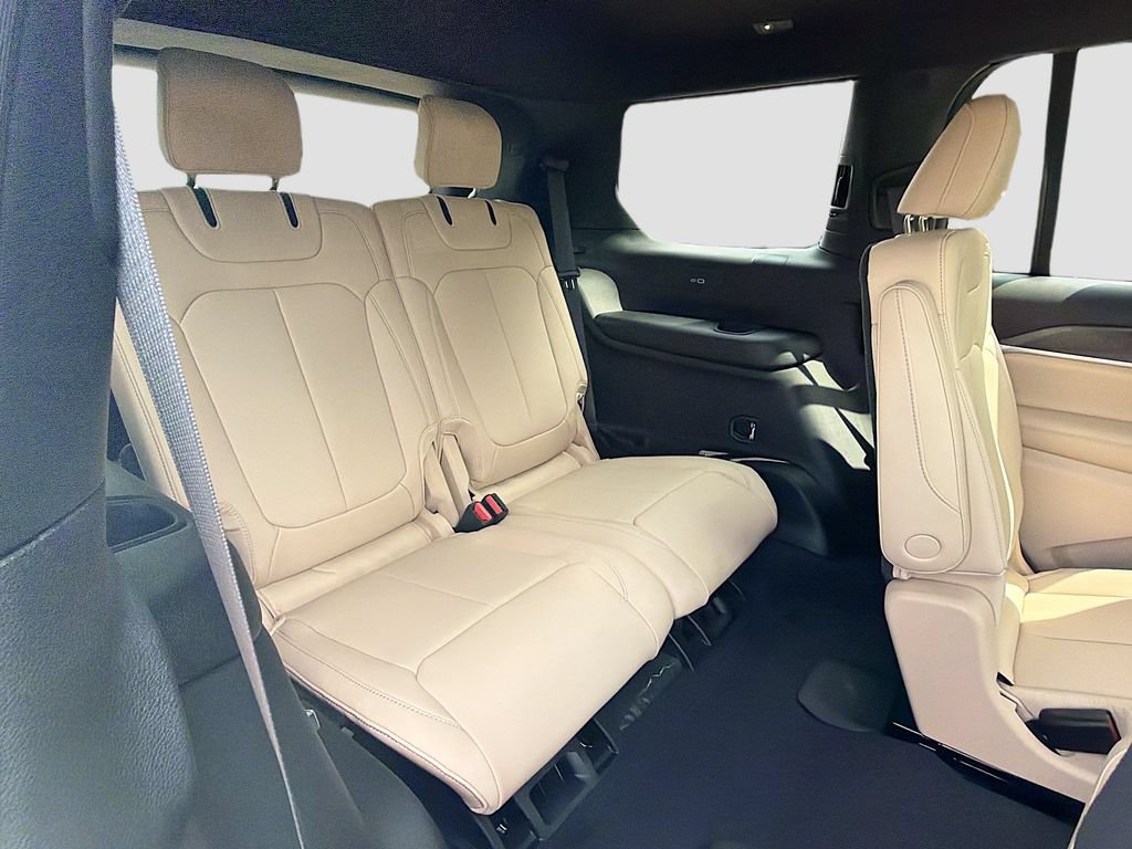 New 2026 Jeep Grand Cherokee L Limited AWD/4WD image 21