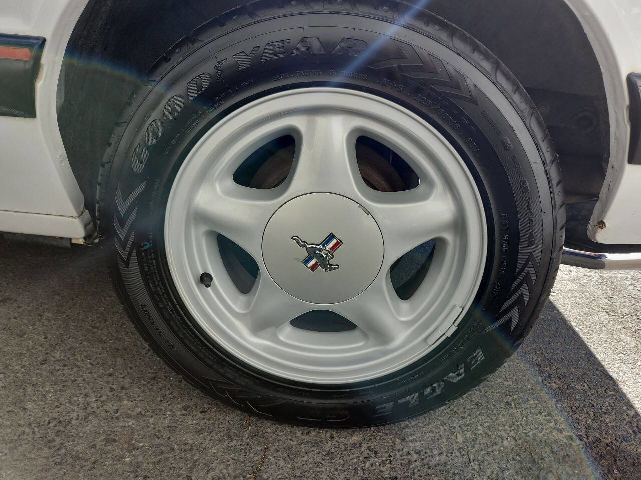 Used 1991 Ford Mustang LX image 14