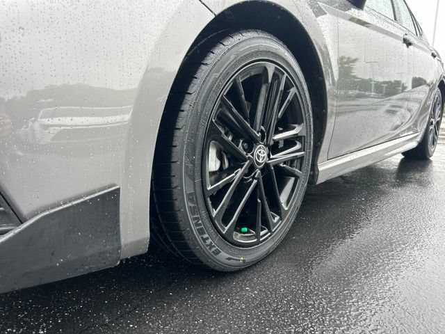 Used 2025 Toyota Camry SE FWD image 13