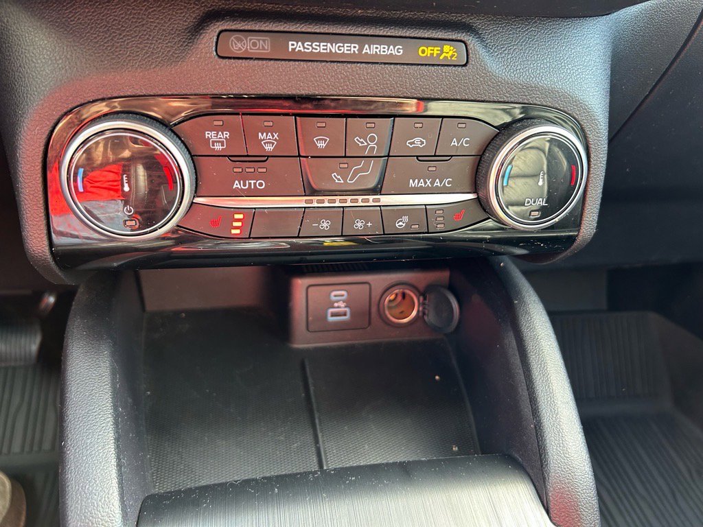 Used 2022 Ford Escape SEL image 29