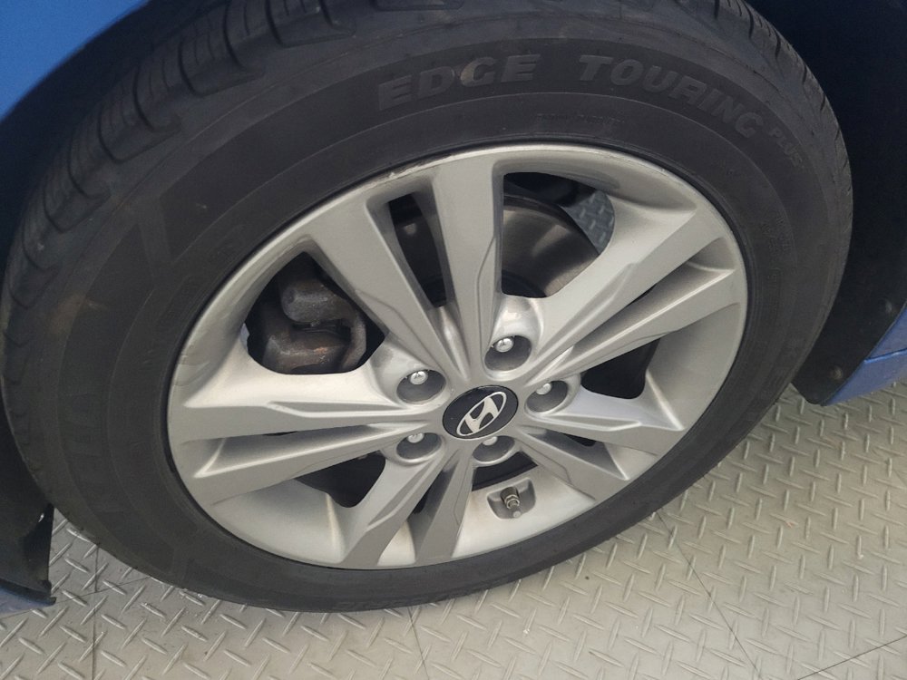 Used 2018 Hyundai Elantra SEL FWD image 31