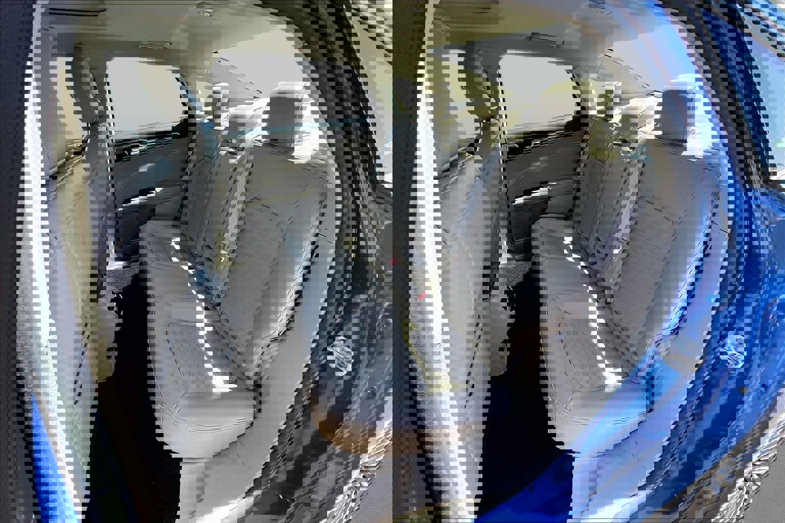 Used 2017 Ford Fusion SE w/ Fusion SE Technology Package image 19