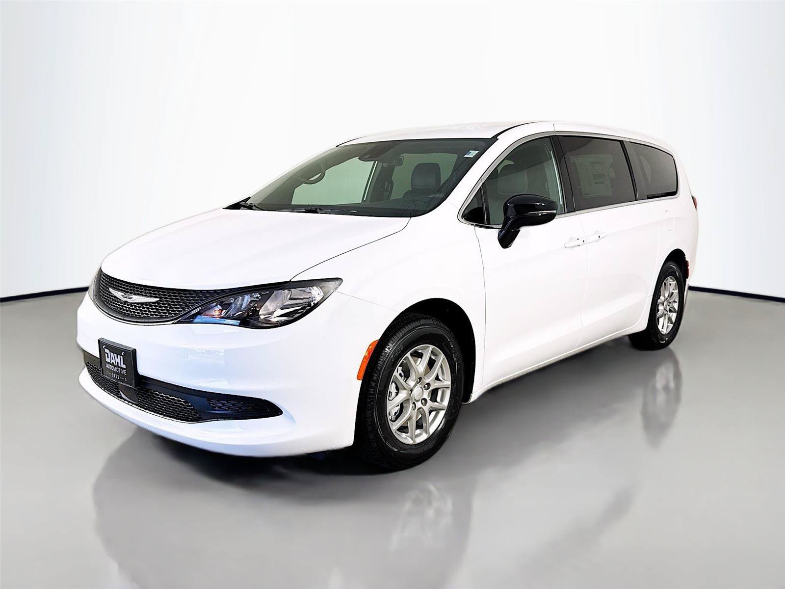 New 2027 Chrysler Pacifica LX FWD image 4