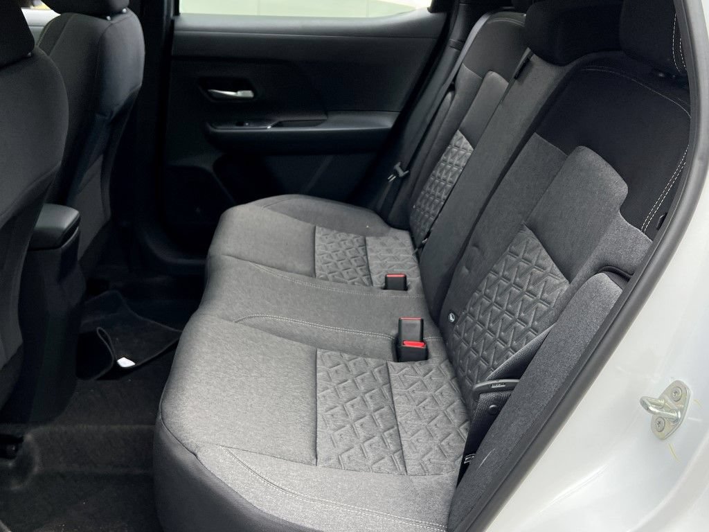 New 2025 Nissan Kicks SV w/ SV Premium Package AWD/4WD image 12