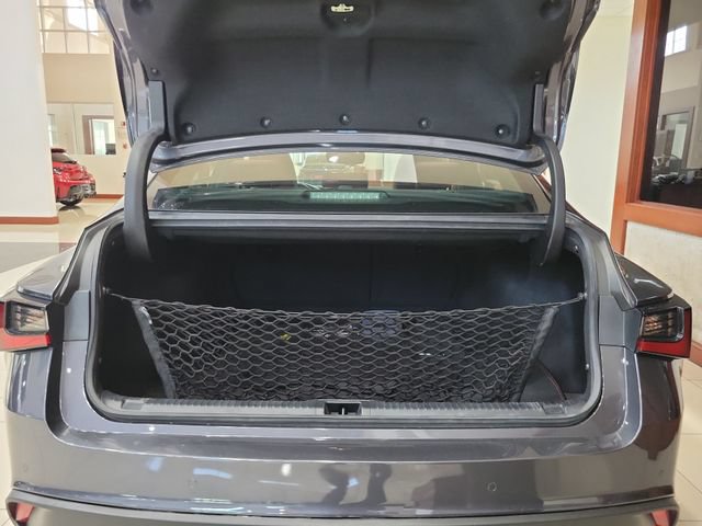 Used 2023 Lexus IS 300 w/ Comfort Package RWD image 5