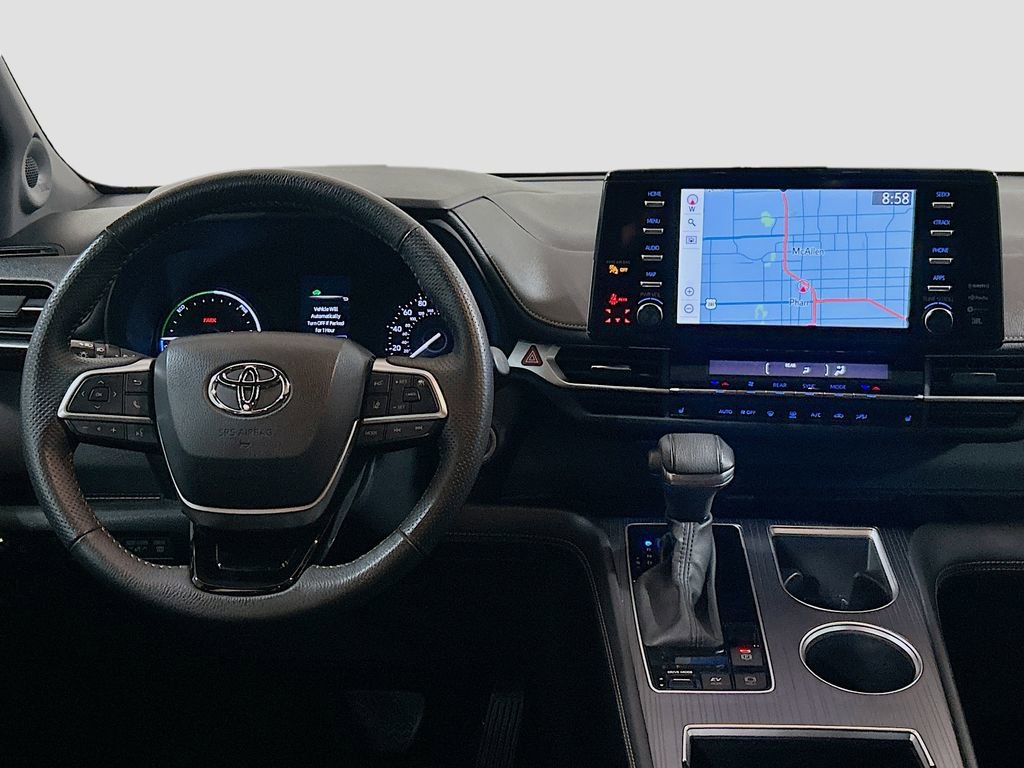 Used 2023 Toyota Sienna XLE Woodland Edition image 22