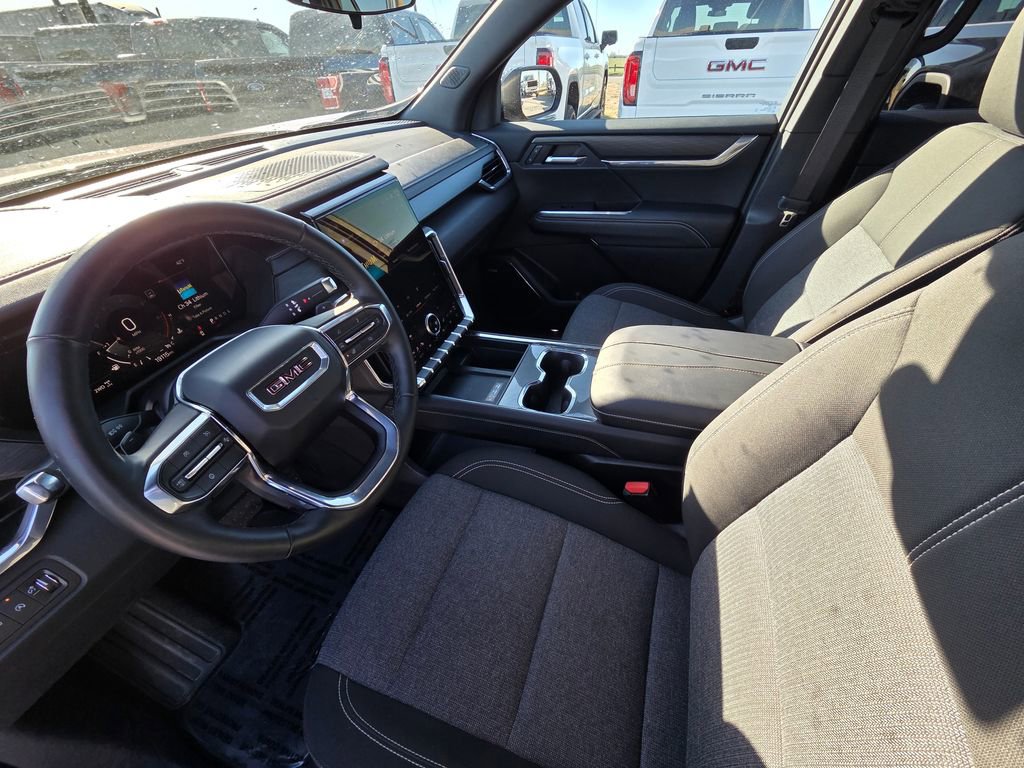 Used 2025 GMC Acadia Elevation image 10