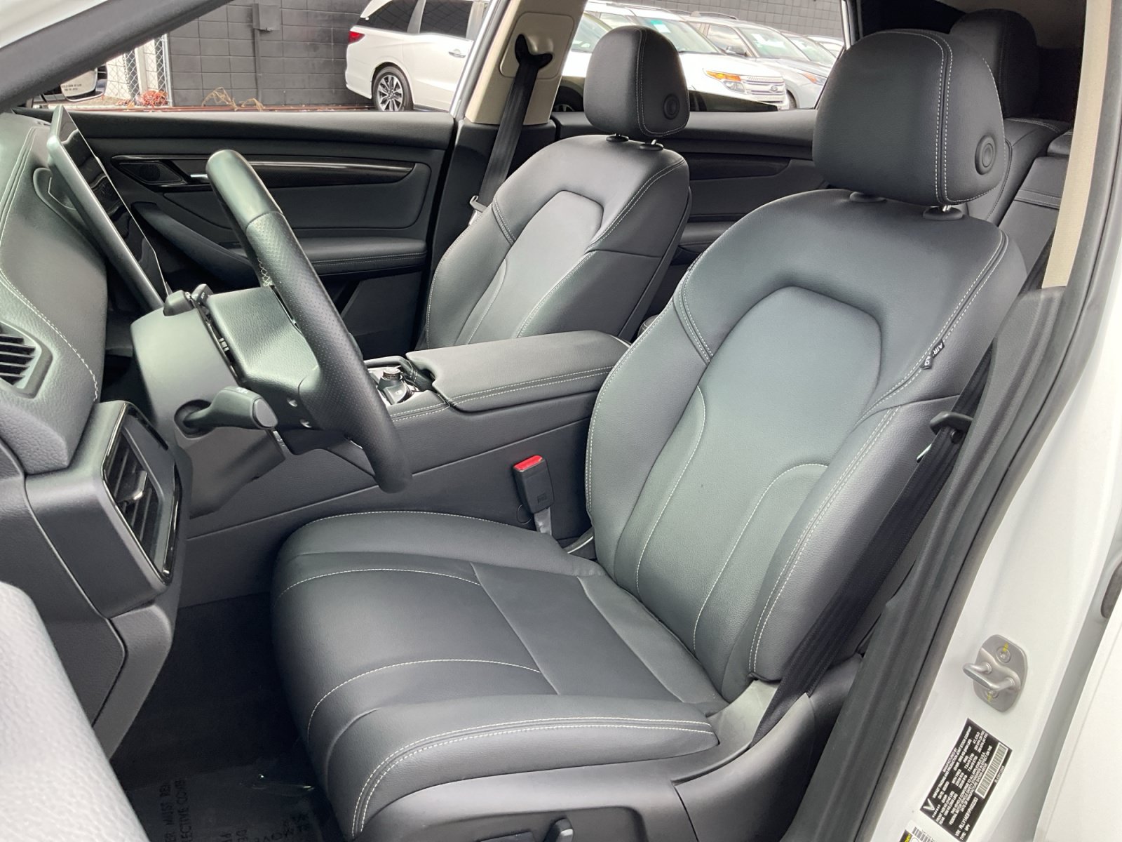 Used 2023 VinFast VF 8 Eco AWD/4WD image 18