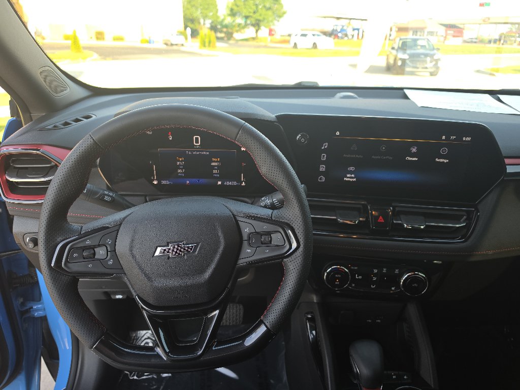 Used 2024 Chevrolet TrailBlazer RS w/ Convenience Package FWD image 9