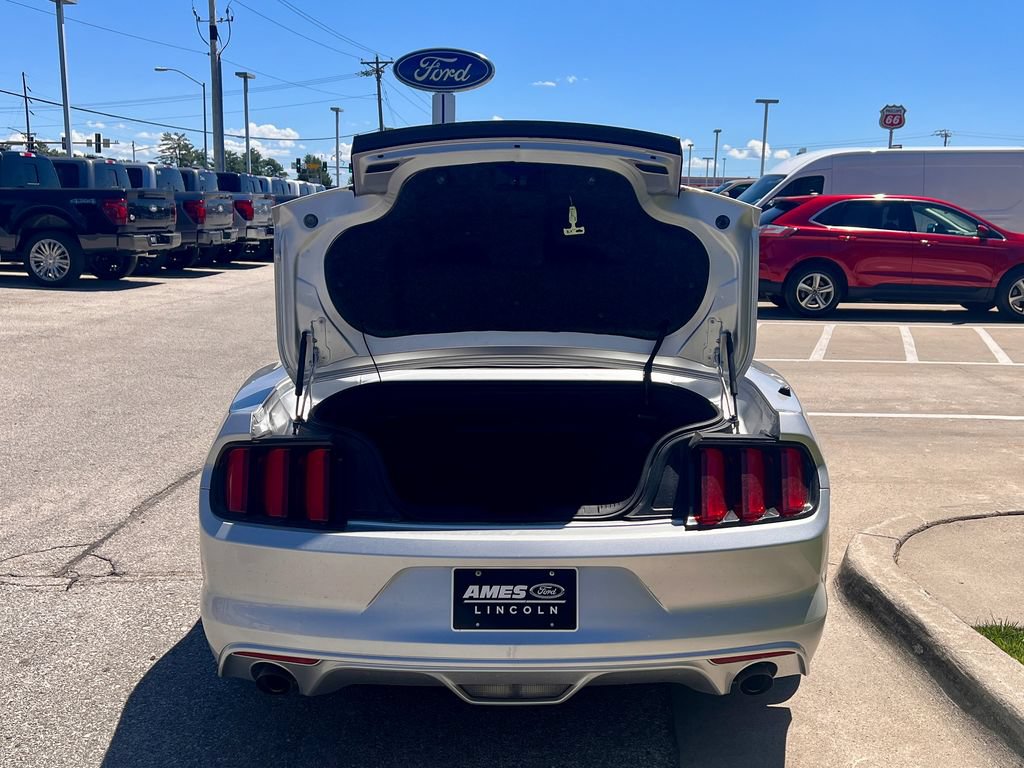 Used 2015 Ford Mustang Convertible w/ Equipment Group 051A RWD image 13