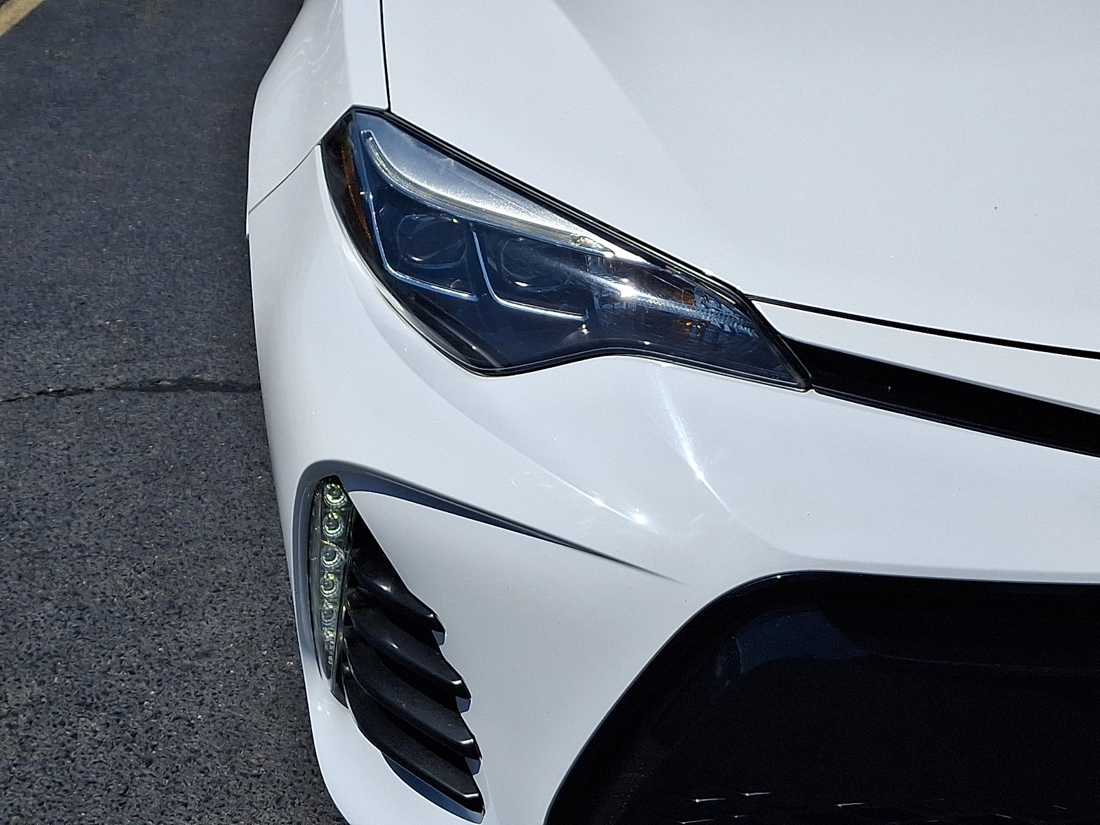 Used 2019 Toyota Corolla SE FWD image 9
