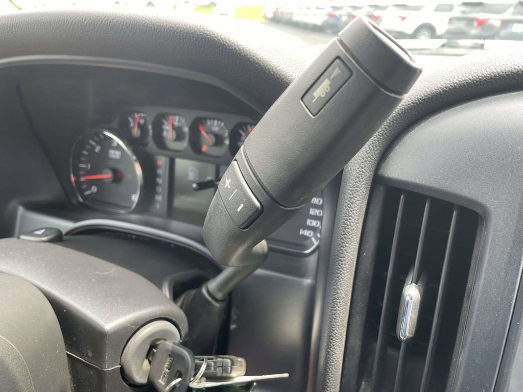Used 2015 GMC Sierra 2500 2WD Double Cab w/ Sierra Convenience Package image 17