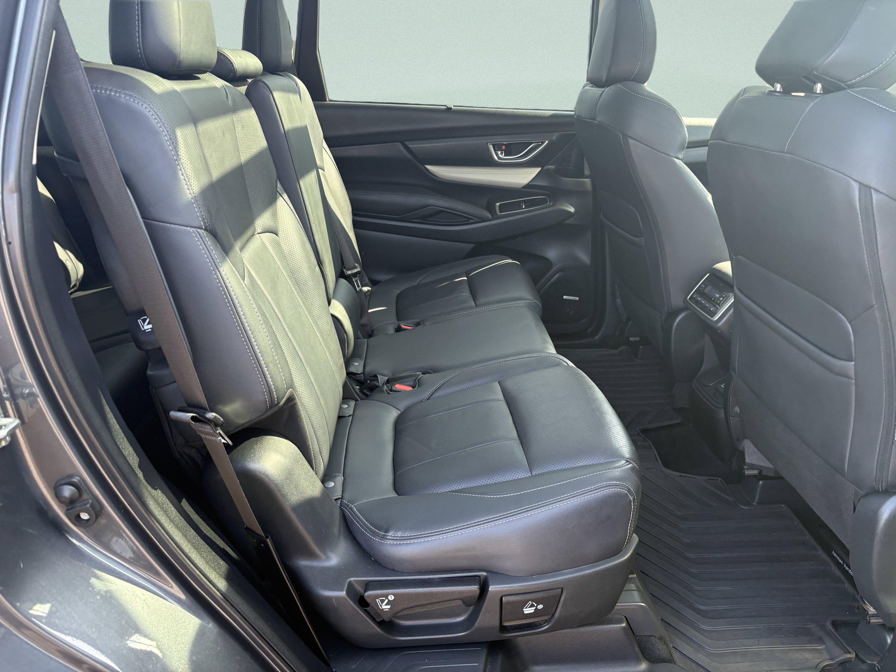 Used 2019 Subaru Ascent Limited AWD/4WD image 27