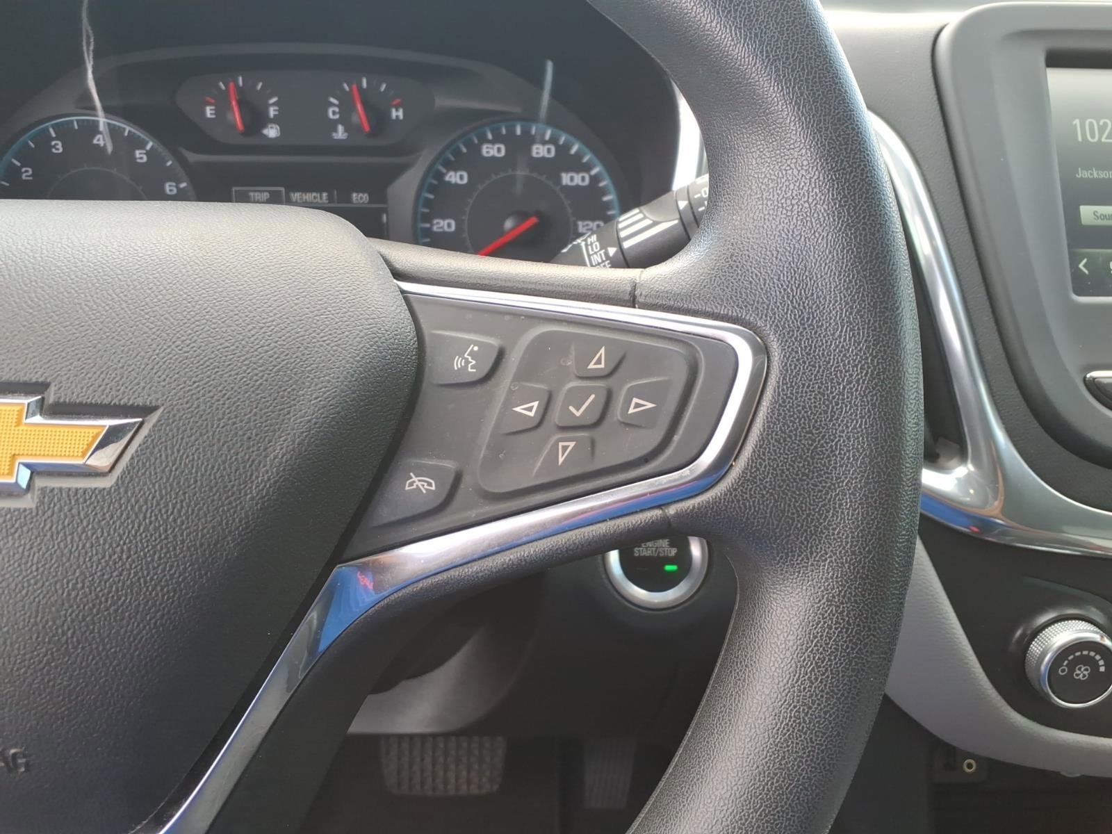Used 2018 Chevrolet Equinox LS FWD image 10
