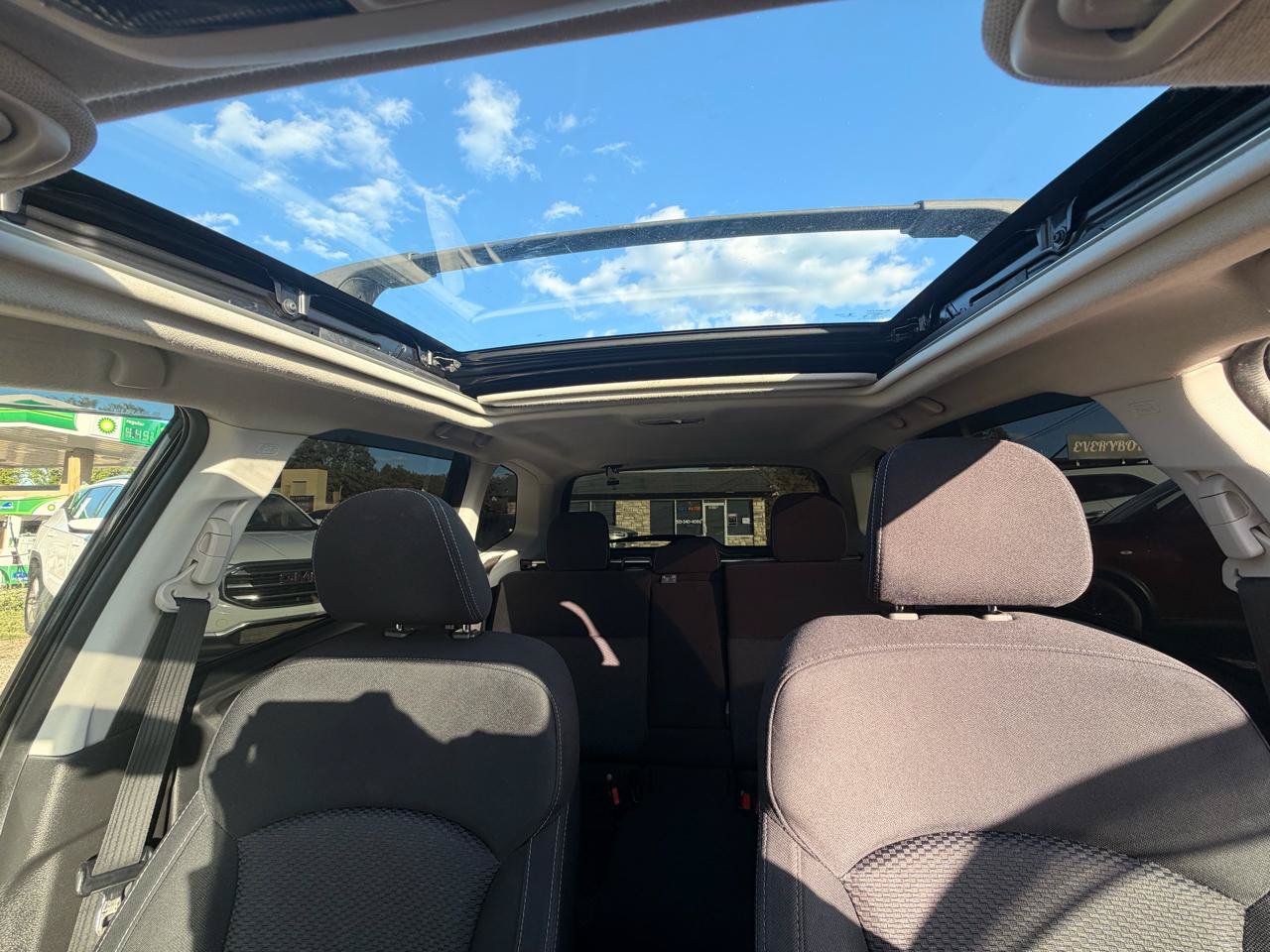 Used 2015 Subaru Forester 2.5i Premium AWD/4WD image 10