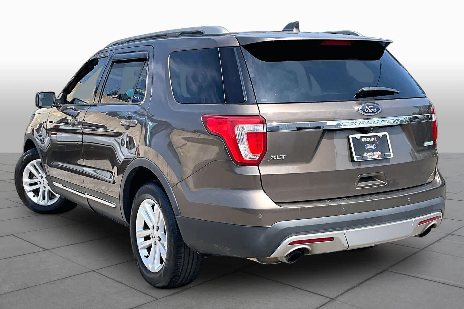 Used 2016 Ford Explorer XLT w/ Class II Trailer Tow Package FWD image 6