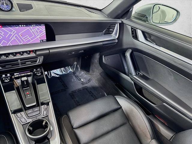 Used 2020 Porsche 911 Carrera RWD image 21