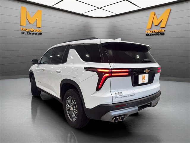 Used 2025 Chevrolet Traverse LT image 7