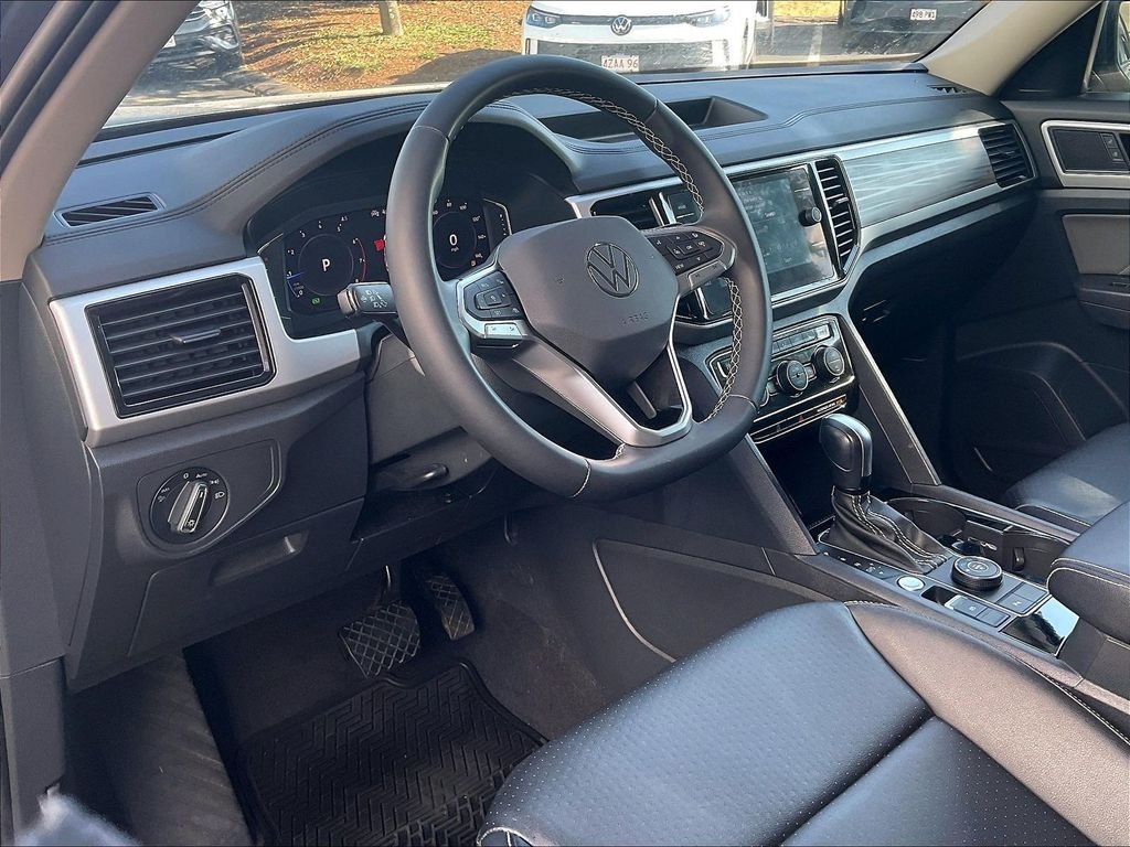 Certified 2023 Volkswagen Atlas SEL AWD/4WD image 7