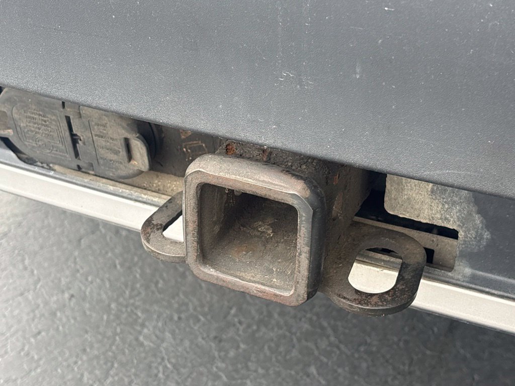 Used 2020 Ford Explorer XLT w/ Equipment Group 202A AWD/4WD image 13