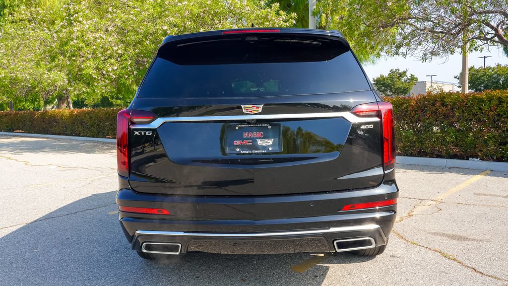 Used 2025 Cadillac XT6 Premium Luxury w/ Technology Package FWD image 10