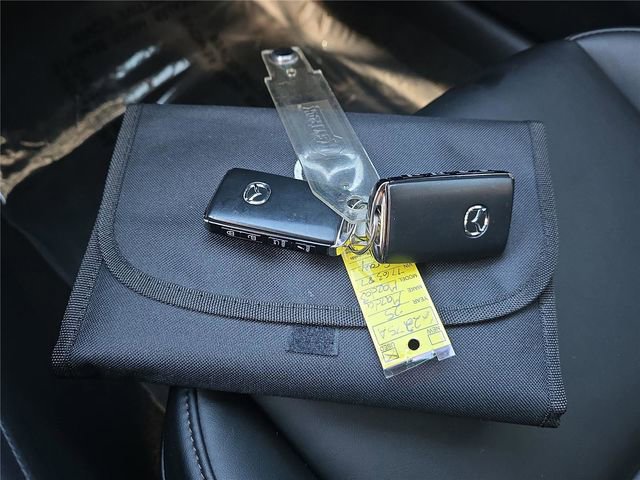Used 2025 MAZDA MAZDA3 s image 24