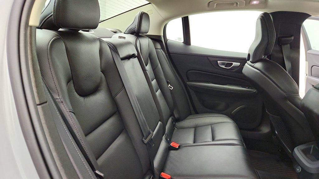 Used 2024 Volvo S60 B5 Plus w/ Climate Package FWD image 22