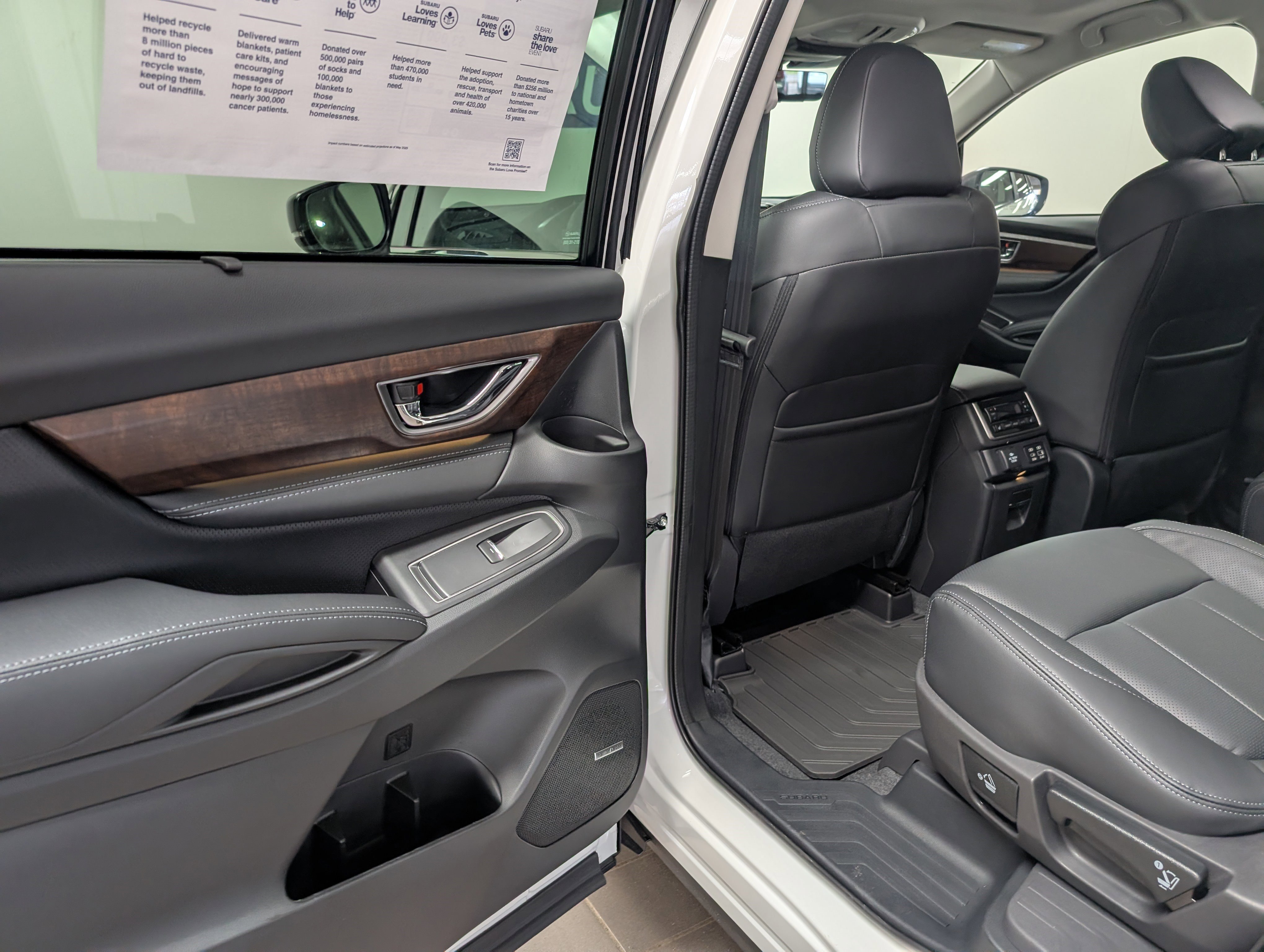 New 2025 Subaru Ascent Touring w/ Popular Package #2 image 33