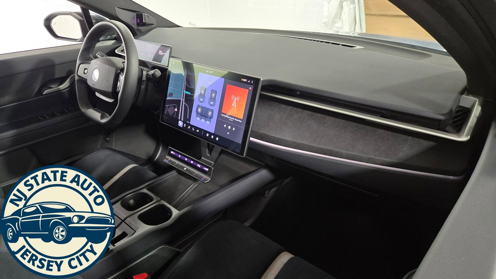 Used 2023 Fisker Ocean One image 33