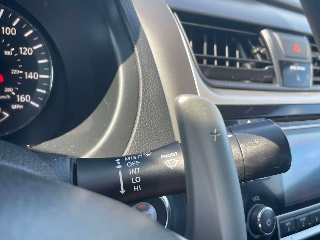 Used 2018 Nissan Altima 2.5 SR w/ Interior Lighting Package FWD image 23