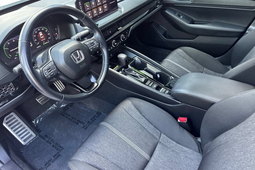 Certified 2025 Honda Accord Sport image 3