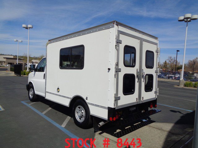 Used 2016 Chevrolet Express 3500 image 3