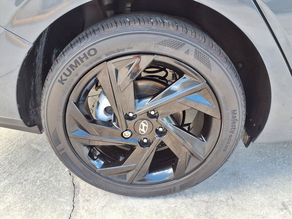 Used 2026 Hyundai Elantra Sport FWD image 7
