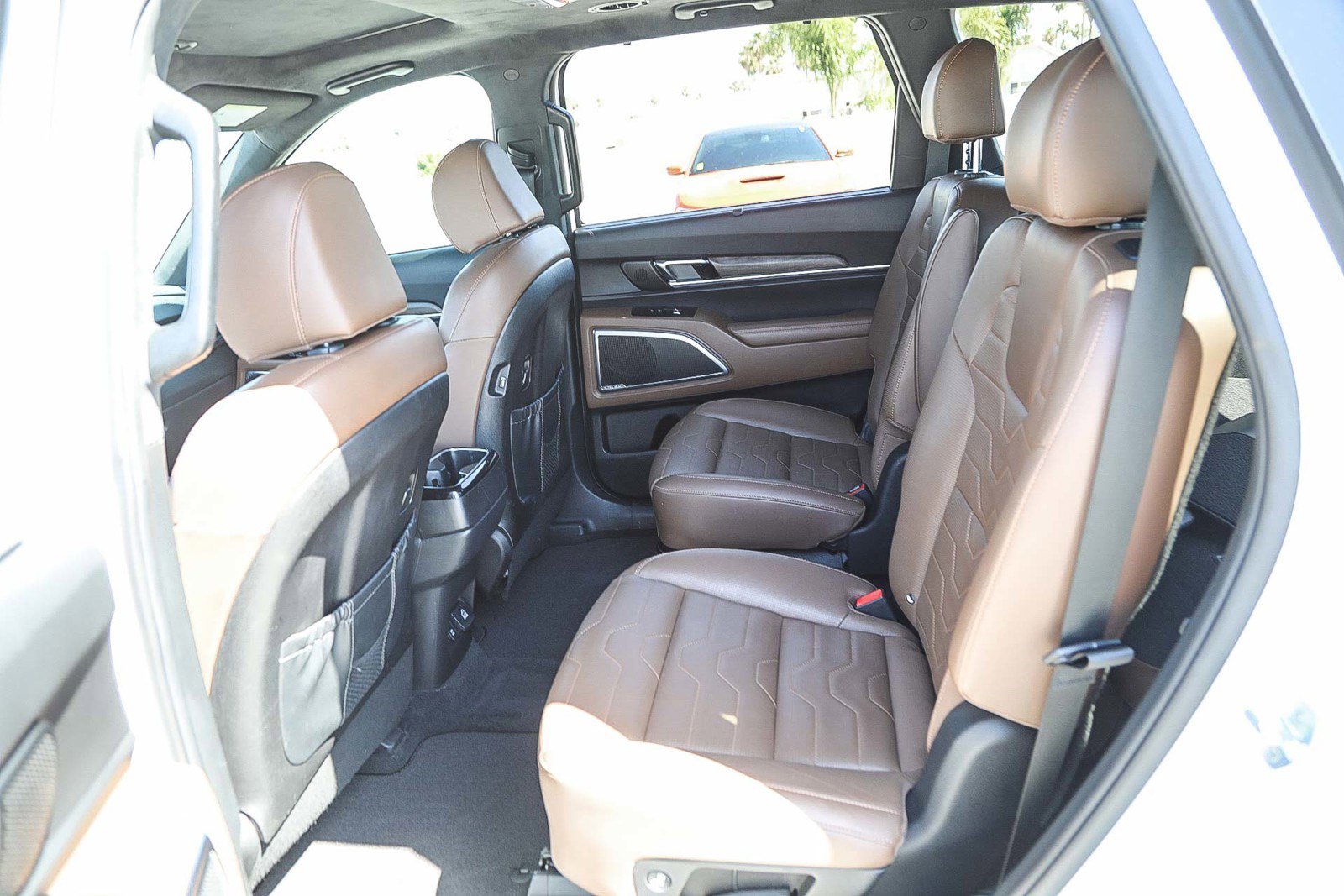 Used 2022 Kia Telluride SX w/ SX Prestige Package image 18