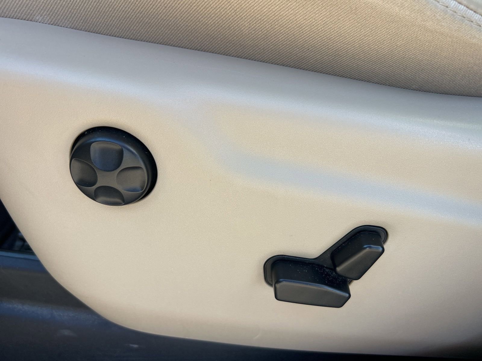 Certified 2017 Jeep Grand Cherokee Limited image 27