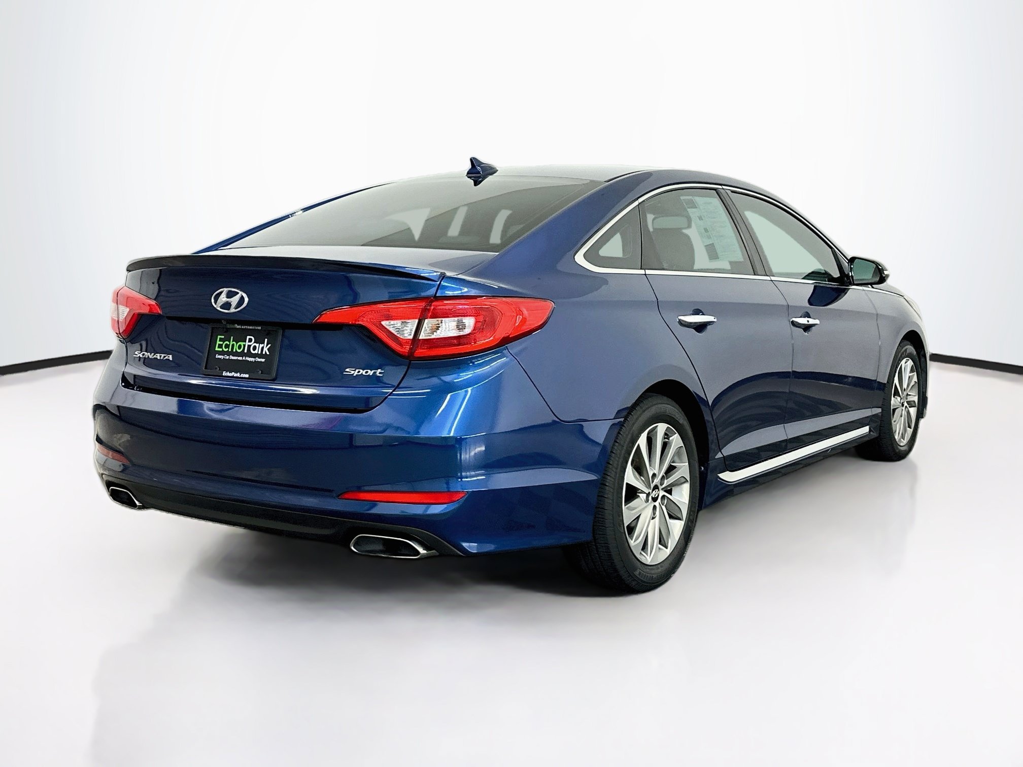Used 2017 Hyundai Sonata Sport w/ Value Edition Package 02 FWD image 9