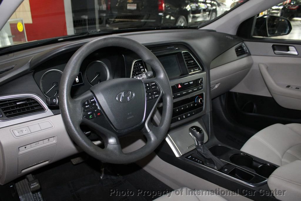 Used 2016 Hyundai Sonata SE image 12