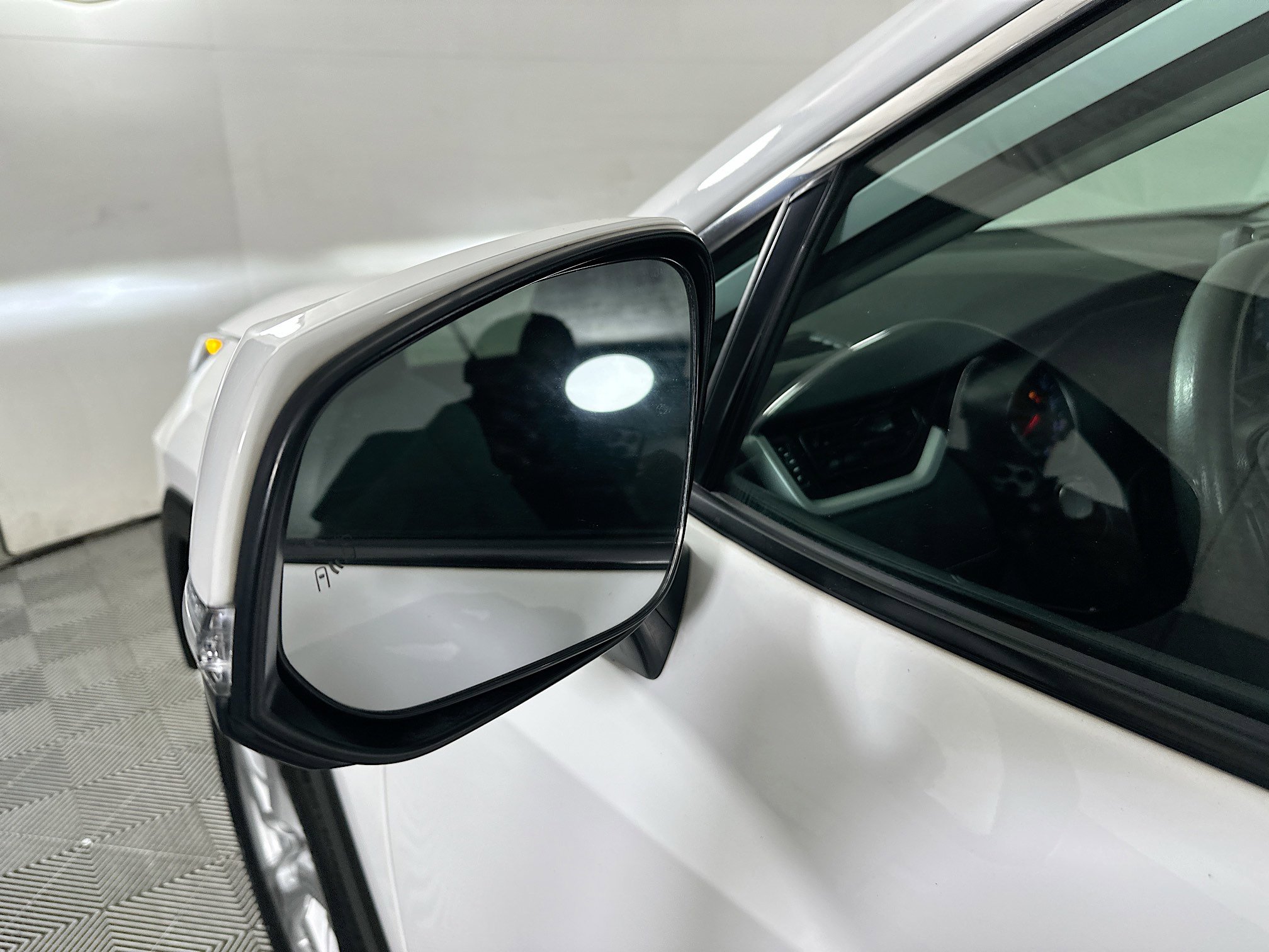 Used 2021 Toyota RAV4 XLE image 10