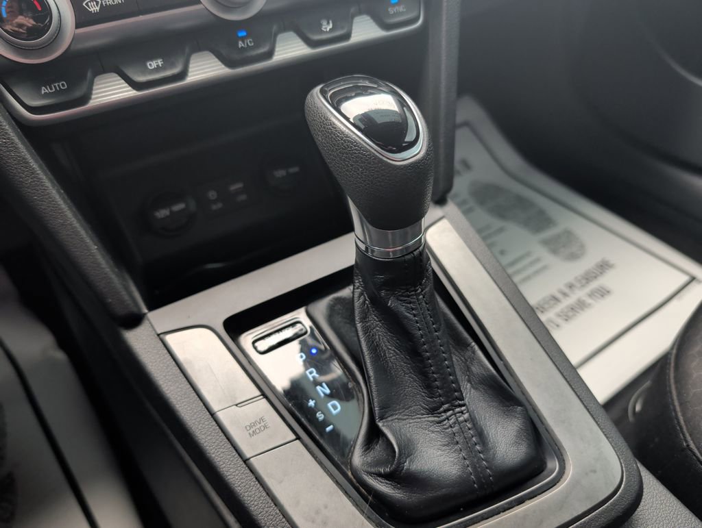 Used 2020 Hyundai Elantra SEL w/ Cargo Package (C1) image 16