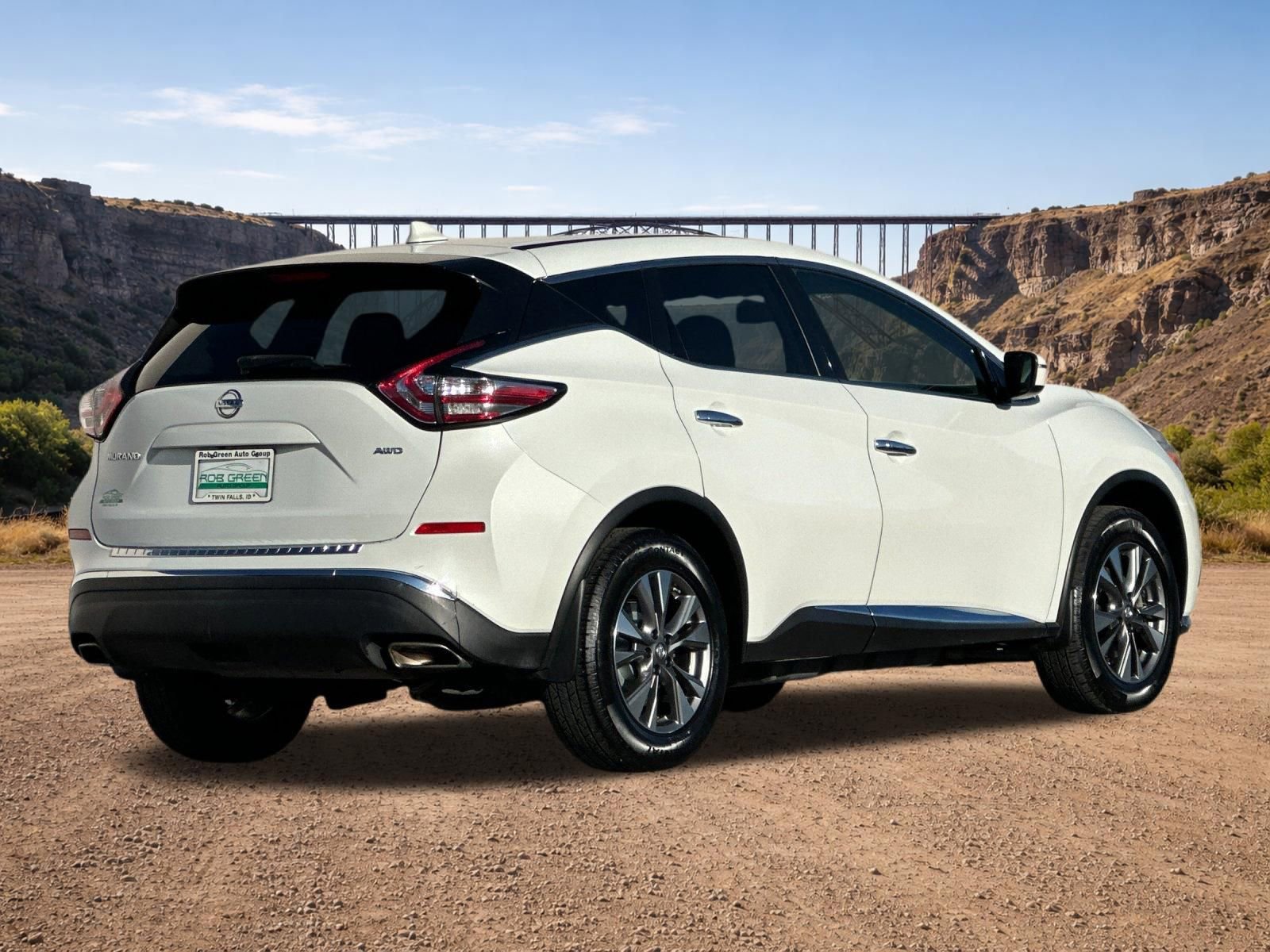 Used 2017 Nissan Murano S image 3