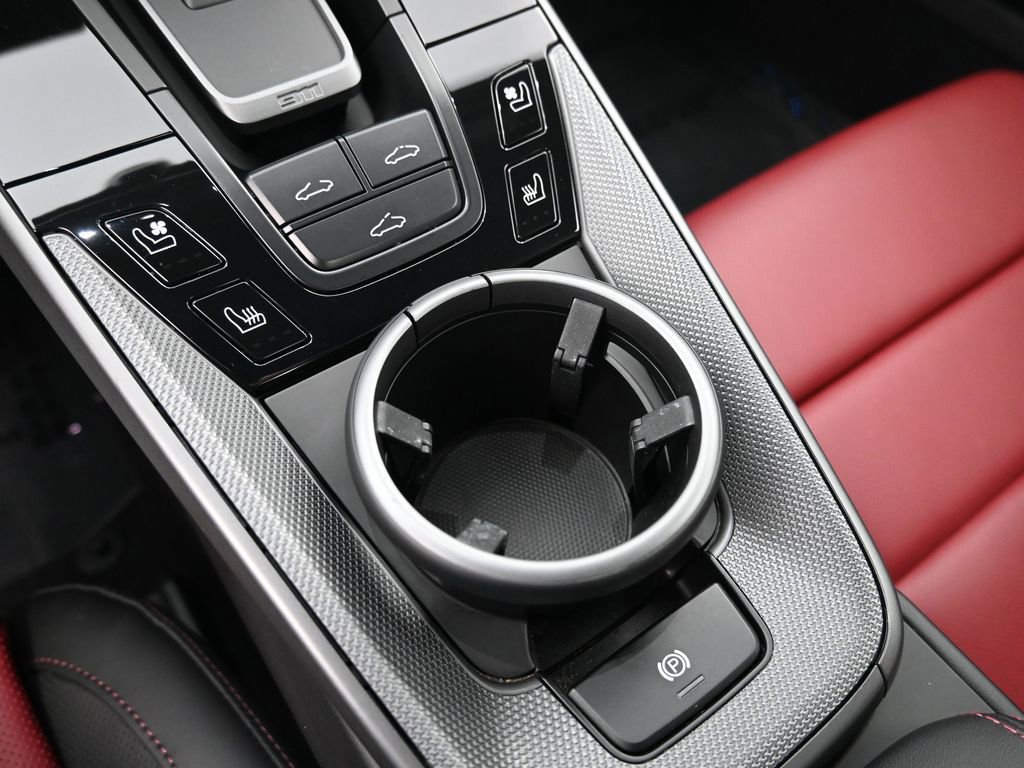 Certified 2023 Porsche 911 Carrera w/ Premium Package image 22