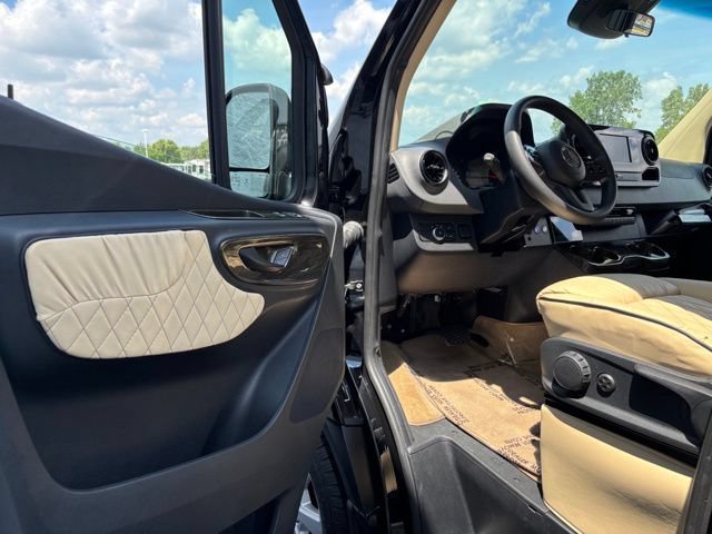 Used 2019 Mercedes-Benz Sprinter 3500 image 21