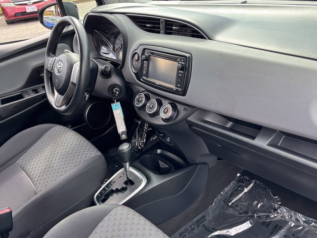Used 2015 Toyota Yaris LE image 30