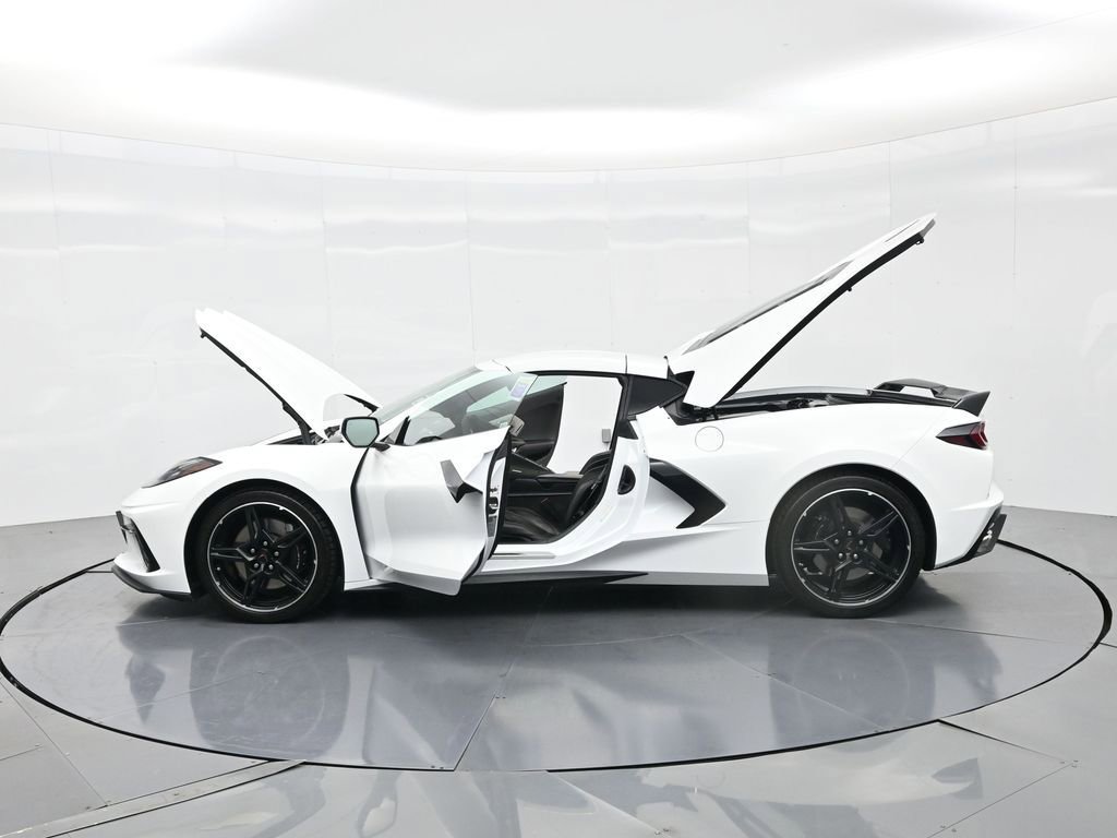 Used 2022 Chevrolet Corvette Stingray Premium Cpe w/ Z51 Performance Package image 34
