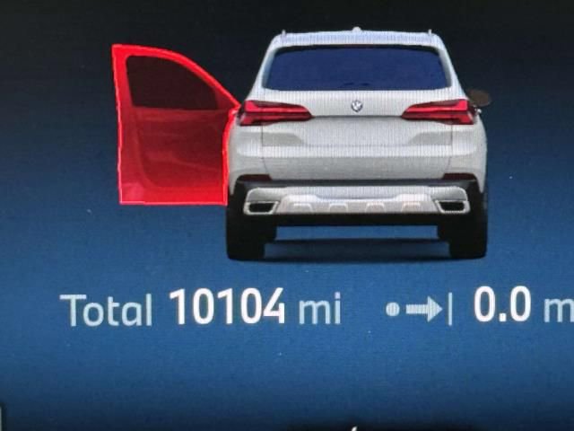 Used 2025 BMW X5 xDrive40i w/ Climate Comfort Package image 2