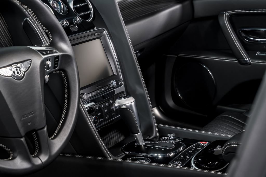 Used 2018 Bentley Flying Spur S V8 image 18