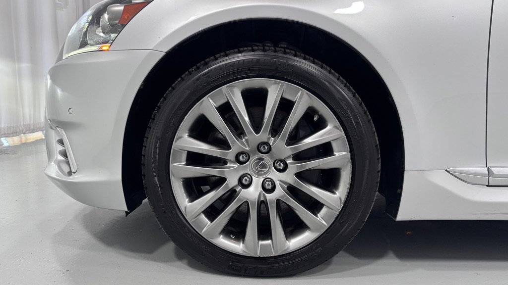 Used 2013 Lexus LS 460 AWD w/ Ultra Luxury Pkg image 31